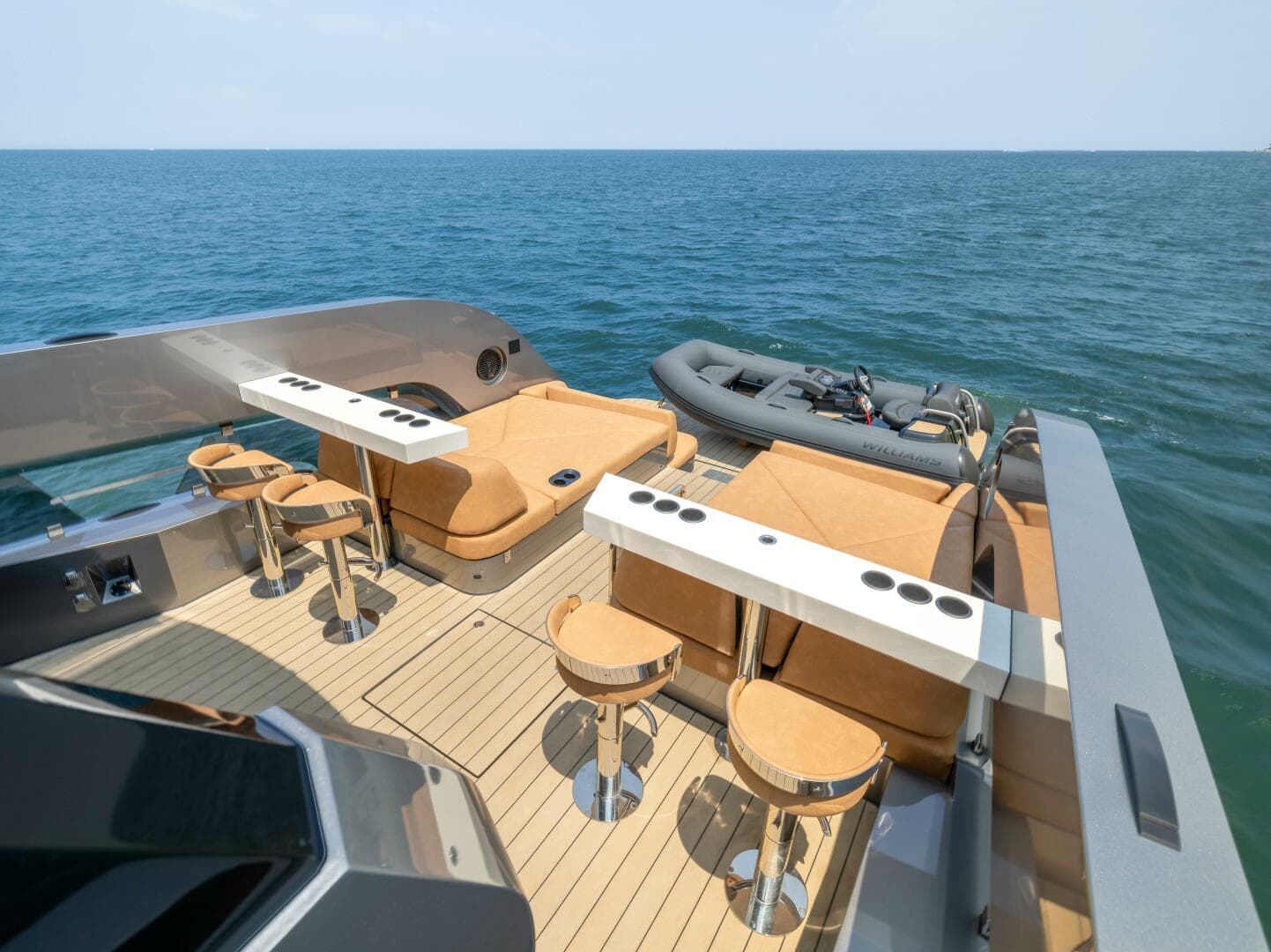 2025 Steeler Bronson 67 Beachclub — photo 10