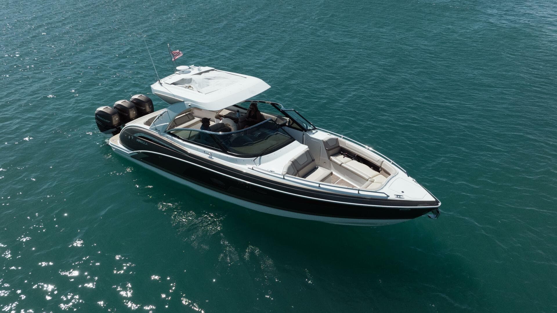 2018 Formula 350 Crossover Bowrider OB — photo 5