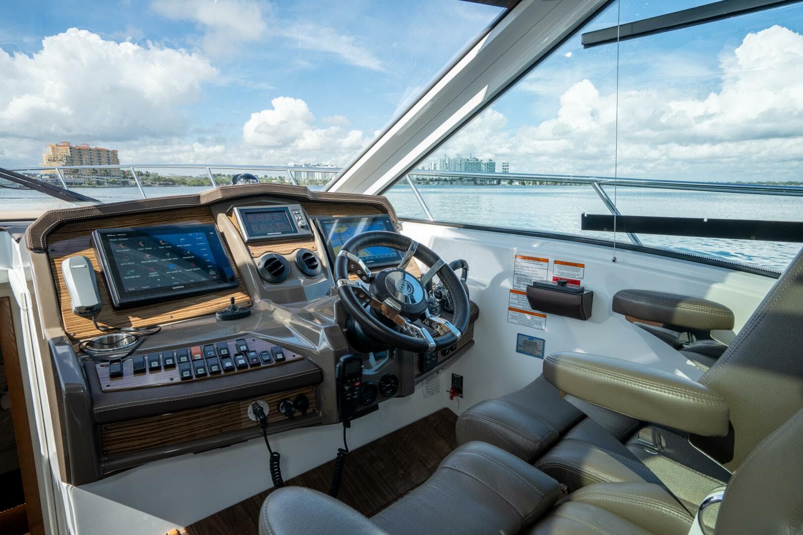 2016 Cruisers Yachts 45 Cantius — photo 29