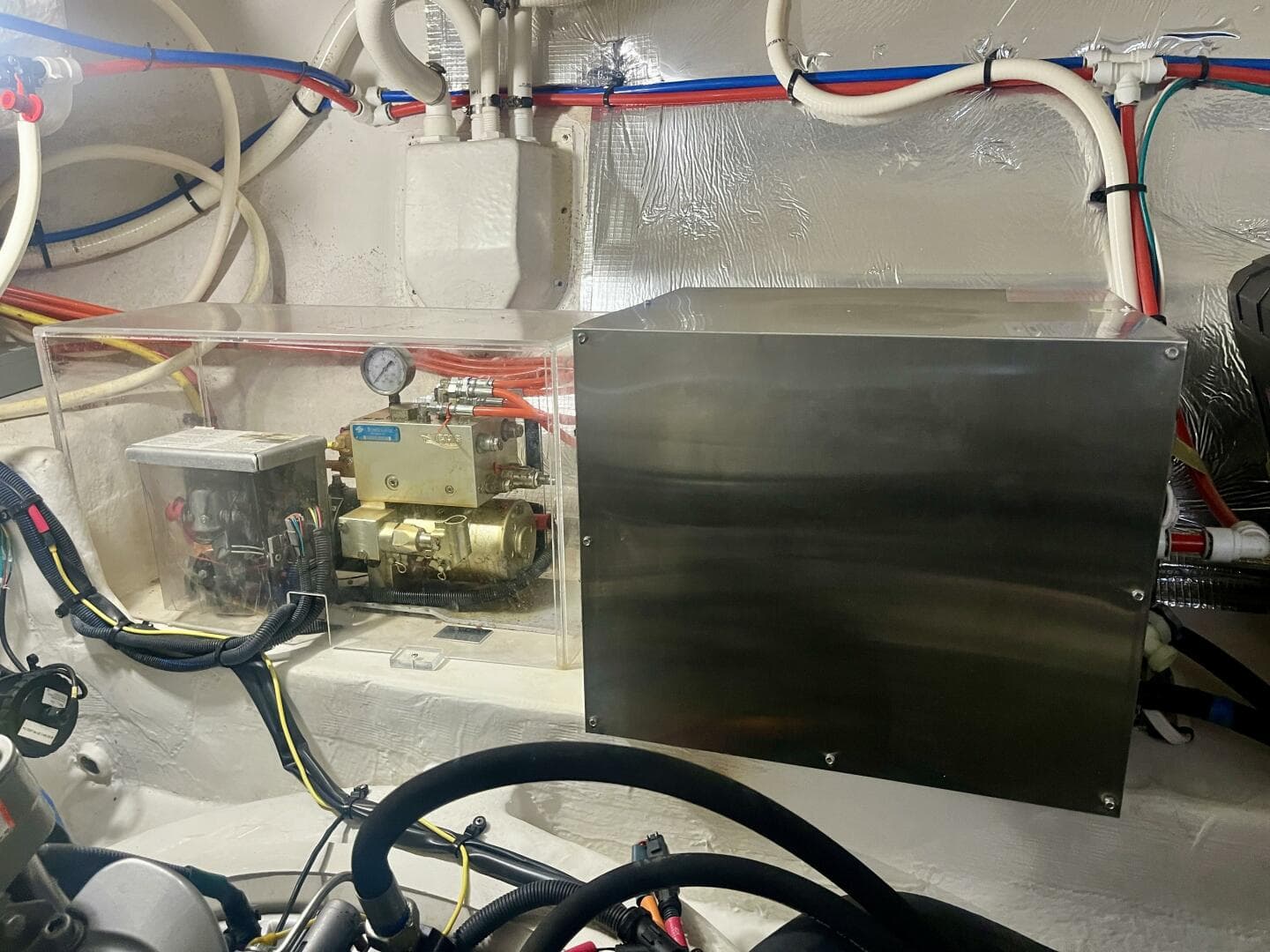 2016 Cruisers Yachts 45 Cantius — photo 42