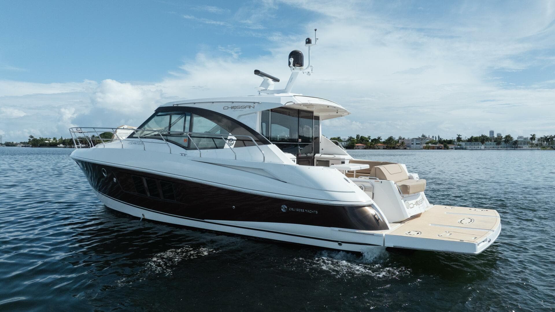 2016 Cruisers Yachts 45 Cantius — photo 10