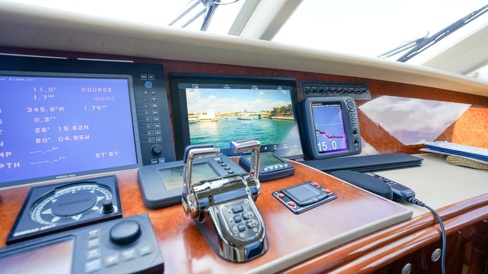 2004 Lazzara Yachts 80 Sl — photo 64