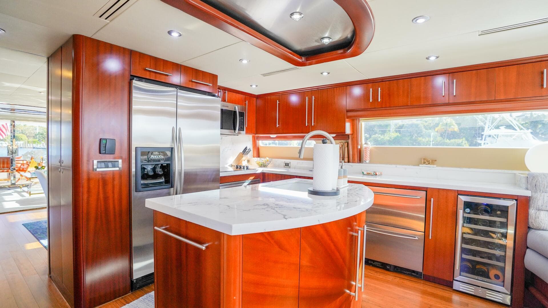 2004 Lazzara Yachts 80 Sl — photo 29