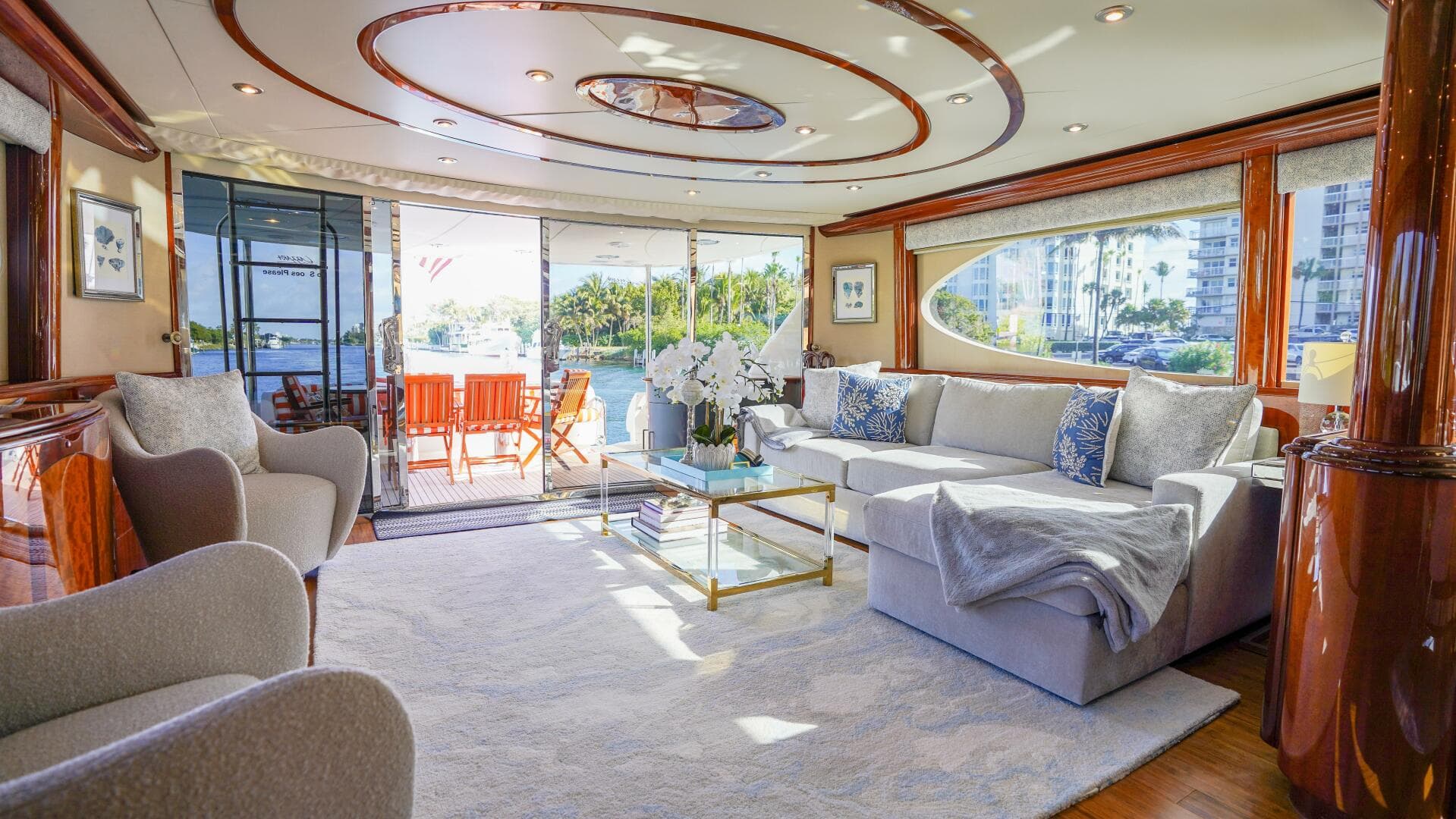 2004 Lazzara Yachts 80 Sl — photo 21