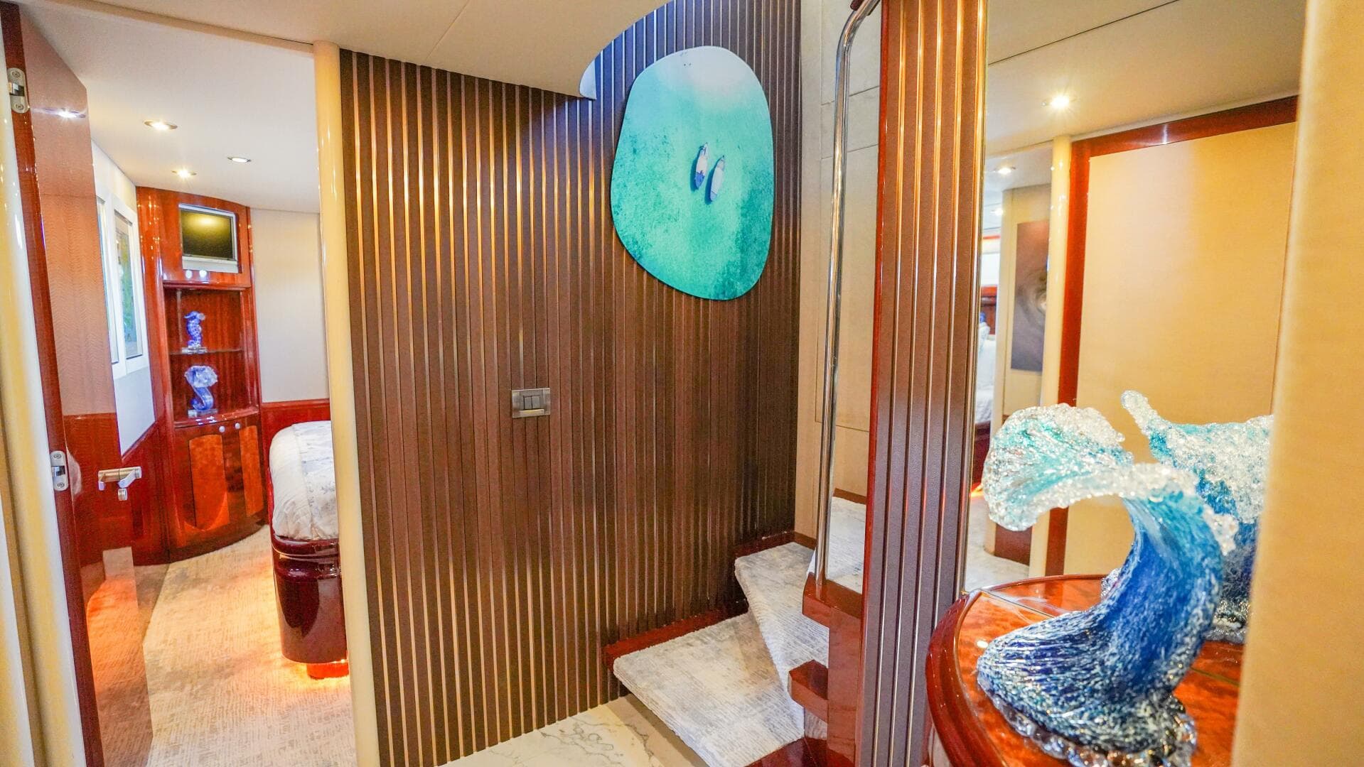 2004 Lazzara Yachts 80 Sl — photo 39