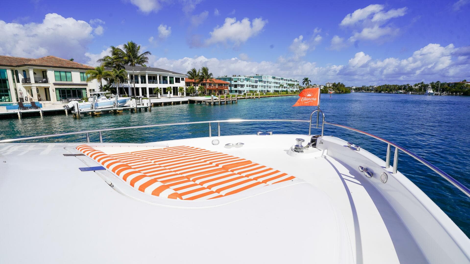 2004 Lazzara Yachts 80 Sl — photo 17