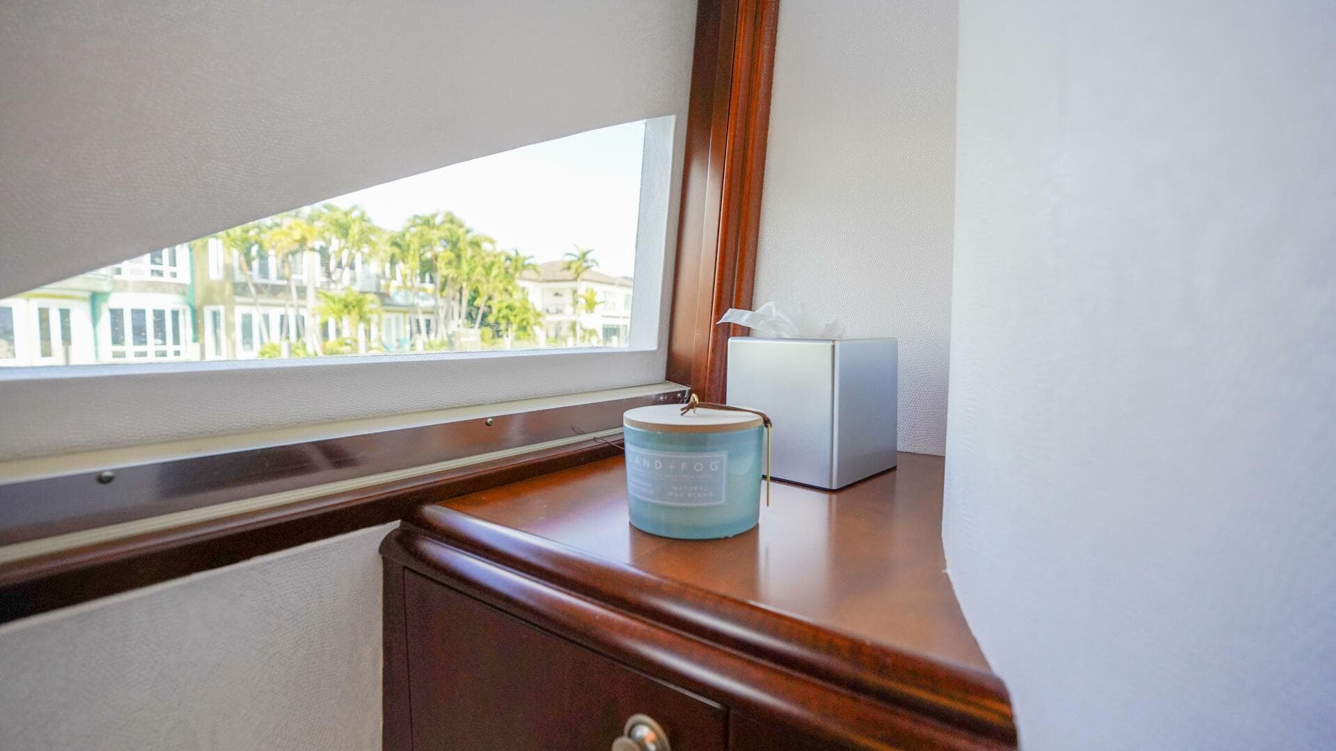 2004 Lazzara Yachts 80 Sl — photo 37