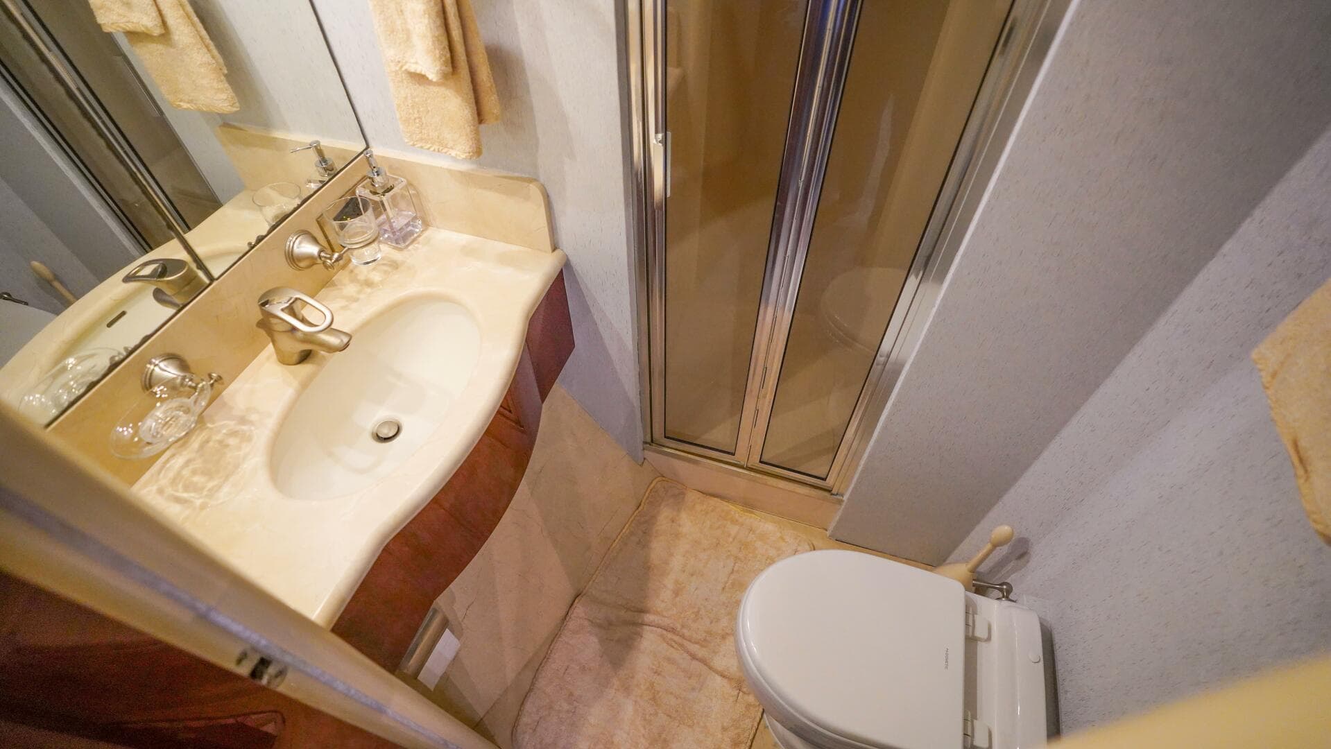 2004 Lazzara Yachts 80 Sl — photo 57