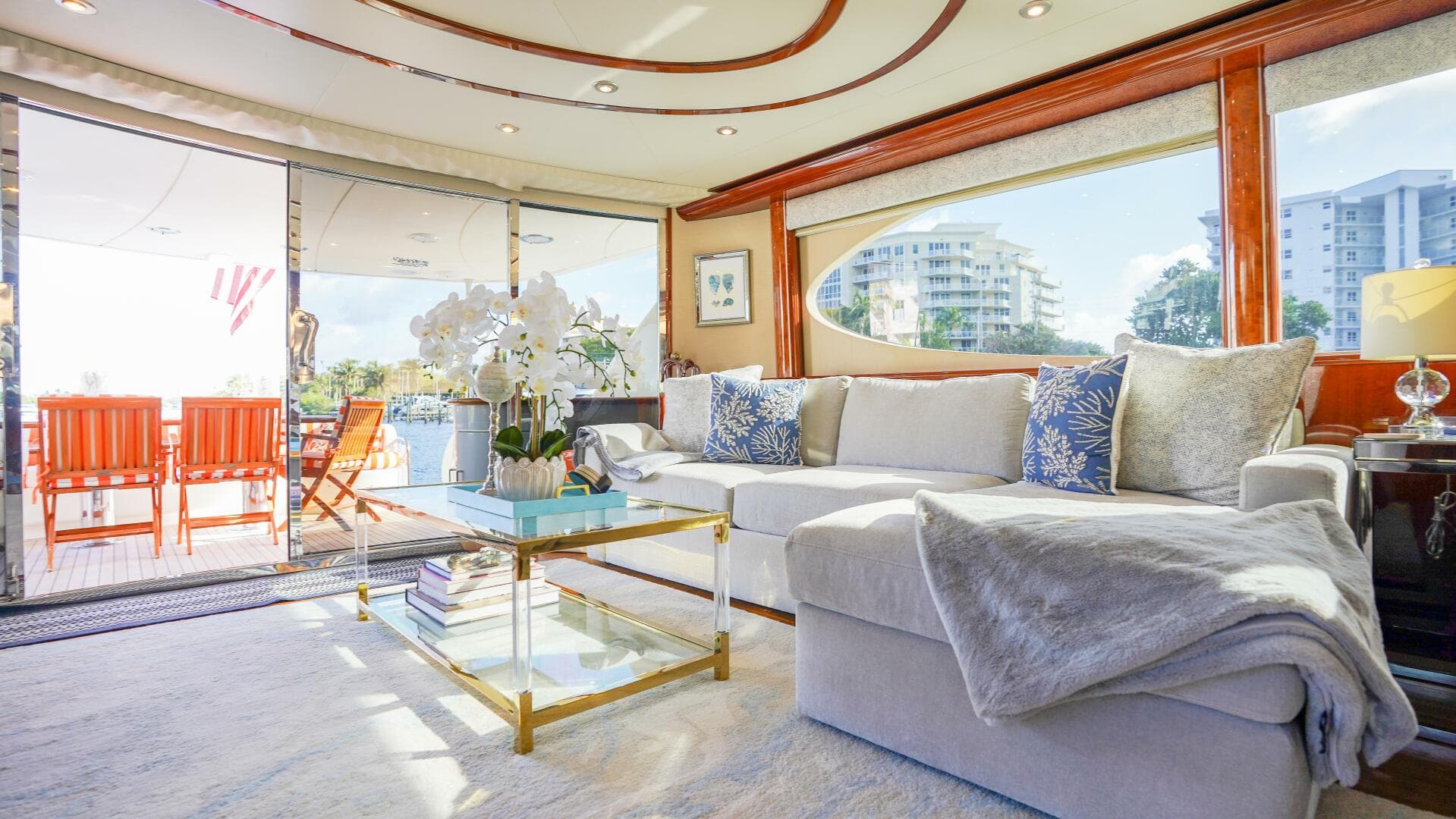 2004 Lazzara Yachts 80 Sl — photo 23