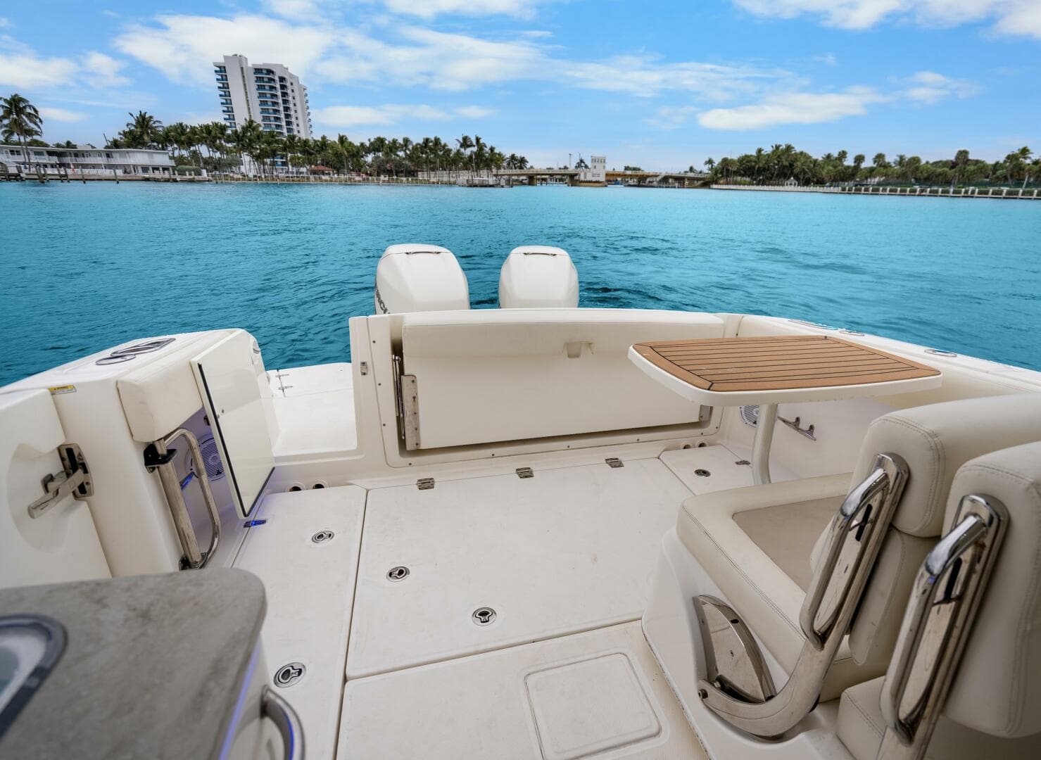 2018 Boston Whaler 320 Vantage — photo 32