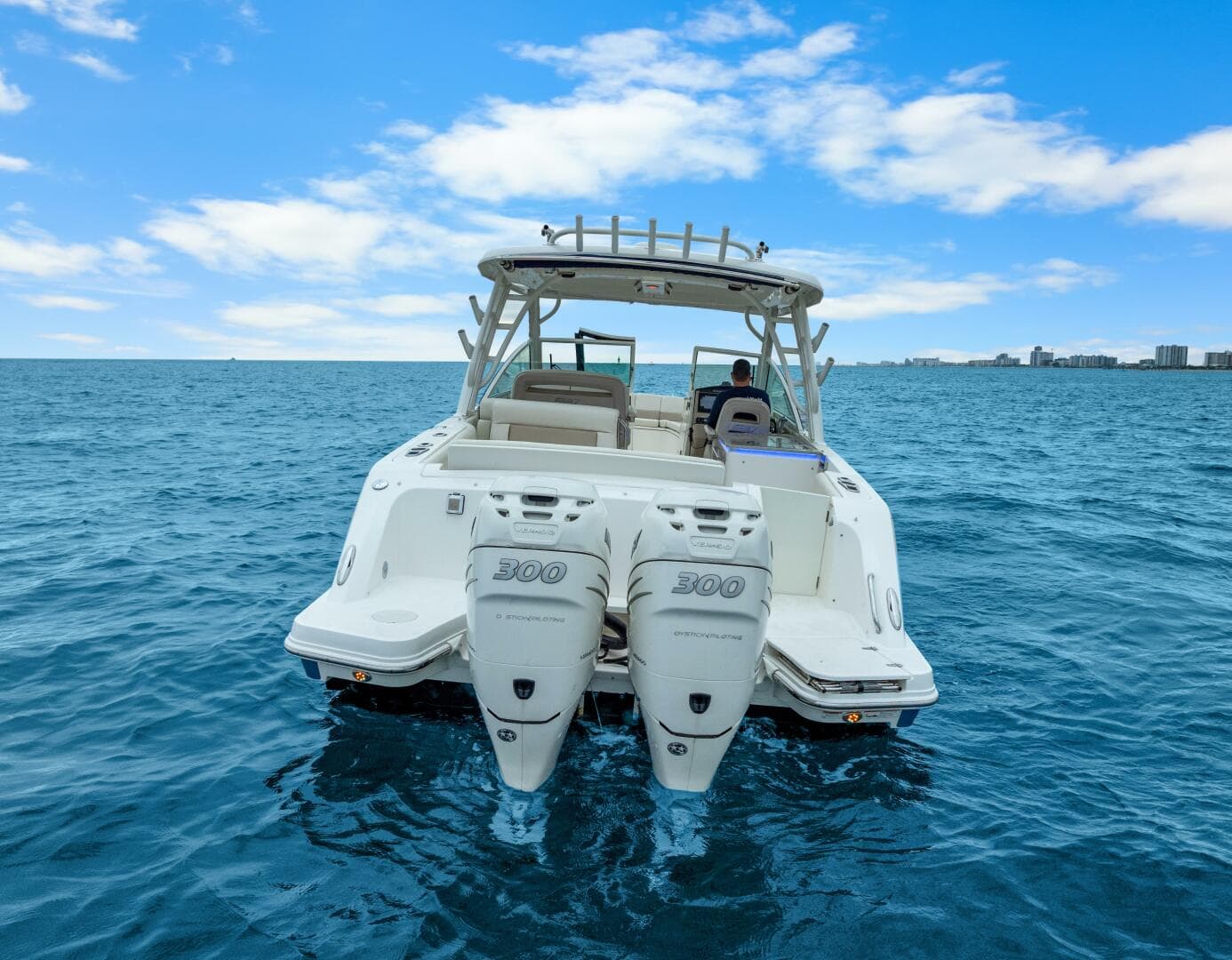 2018 Boston Whaler 320 Vantage — photo 10