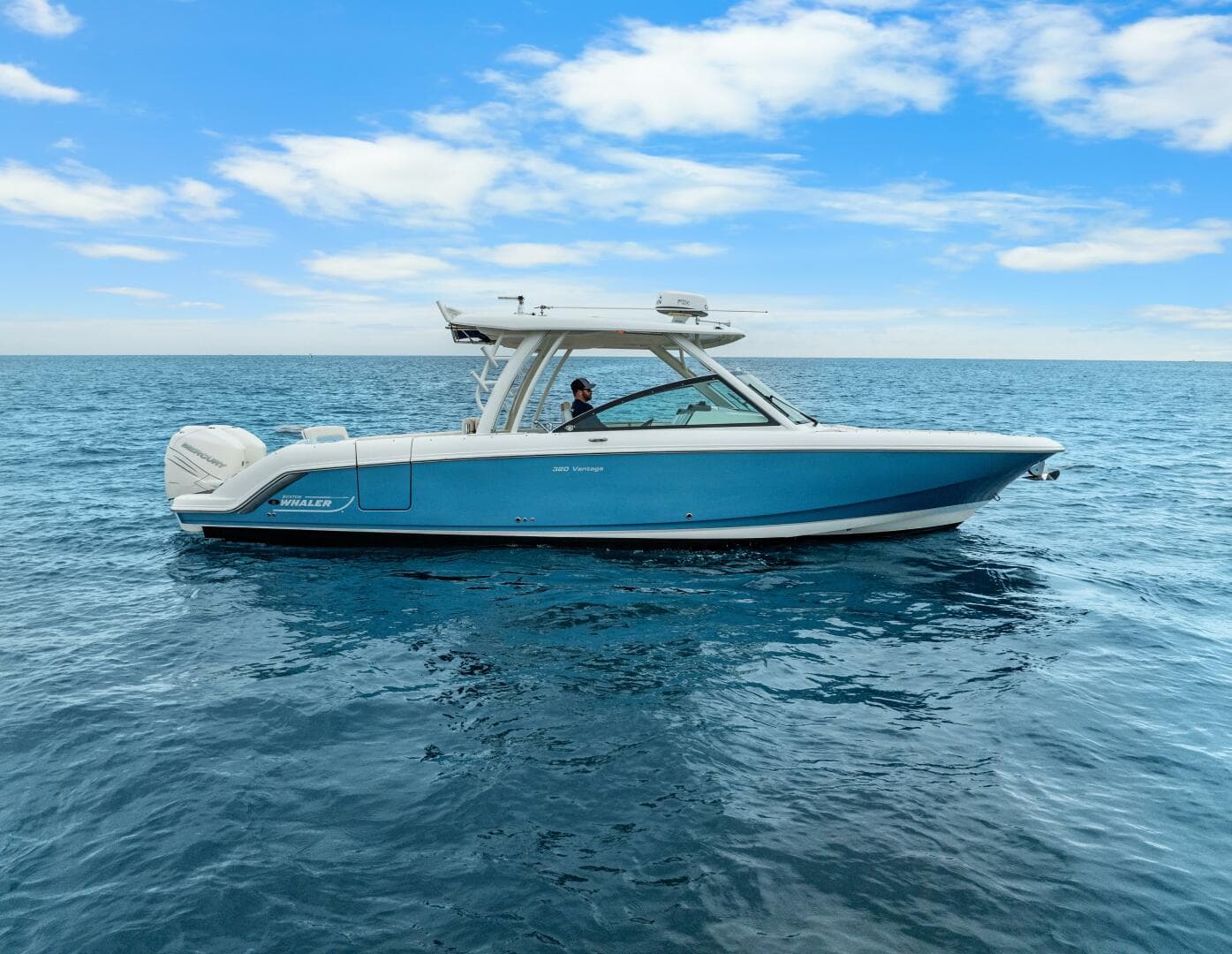 2018 Boston Whaler 320 Vantage — photo 14
