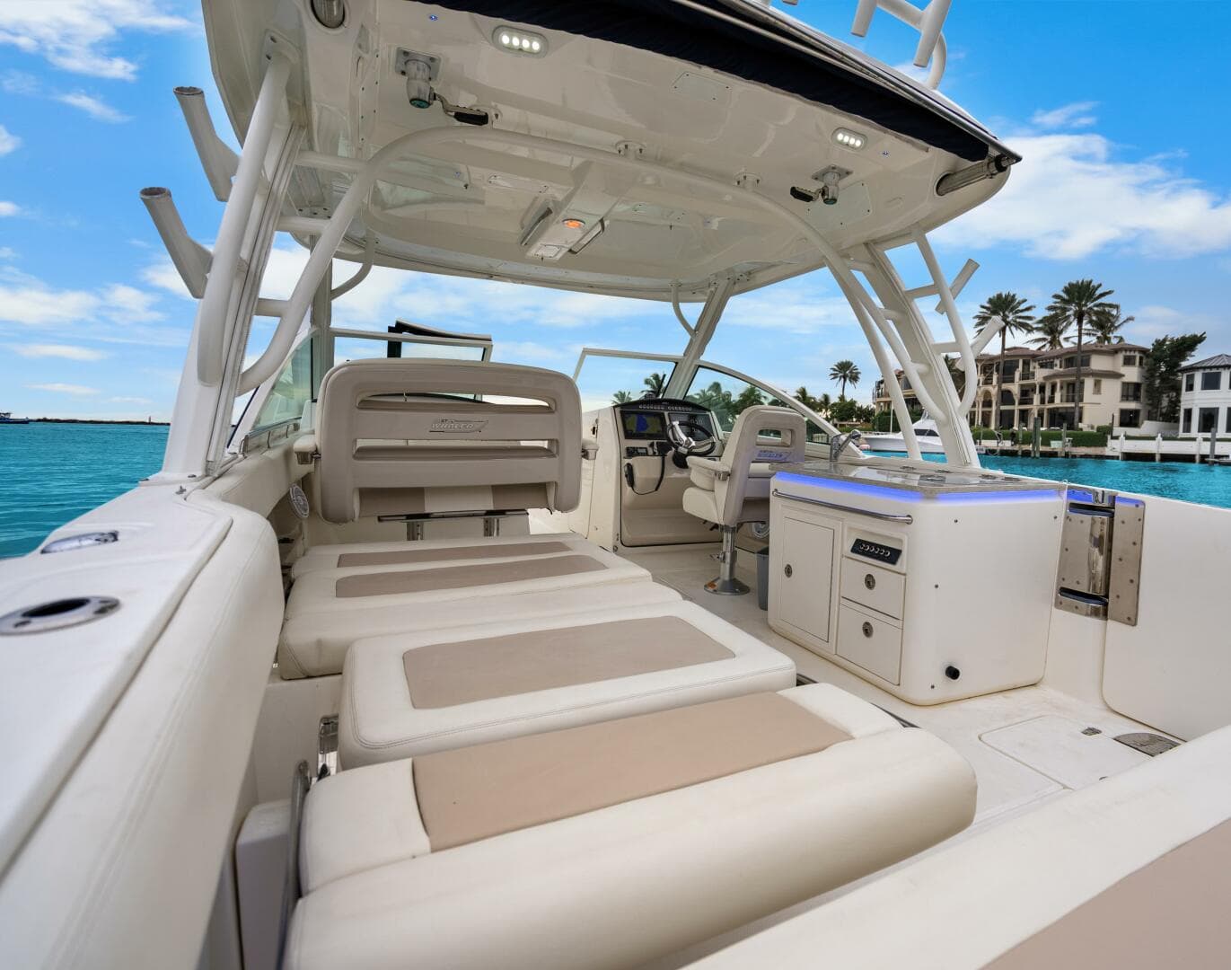 2018 Boston Whaler 320 Vantage — photo 36