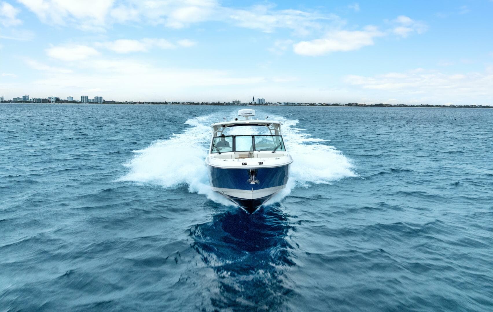 2018 Boston Whaler 320 Vantage — photo 23