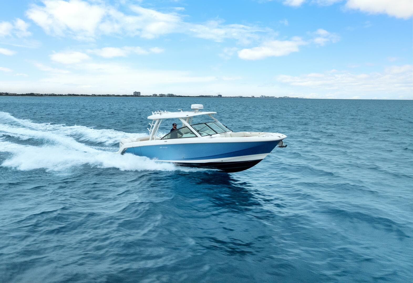 2018 Boston Whaler 320 Vantage — photo 20