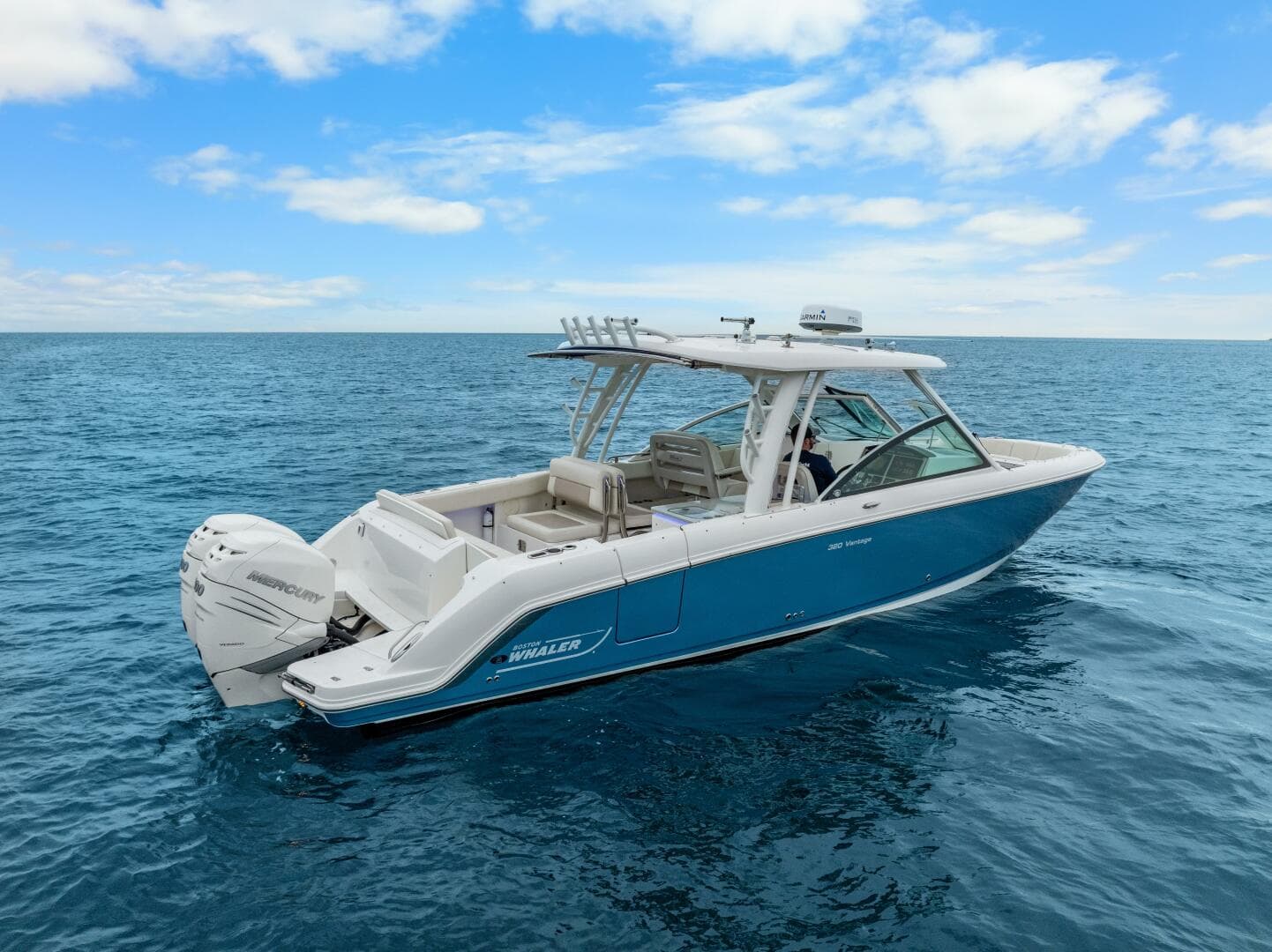 2018 Boston Whaler 320 Vantage — photo 13