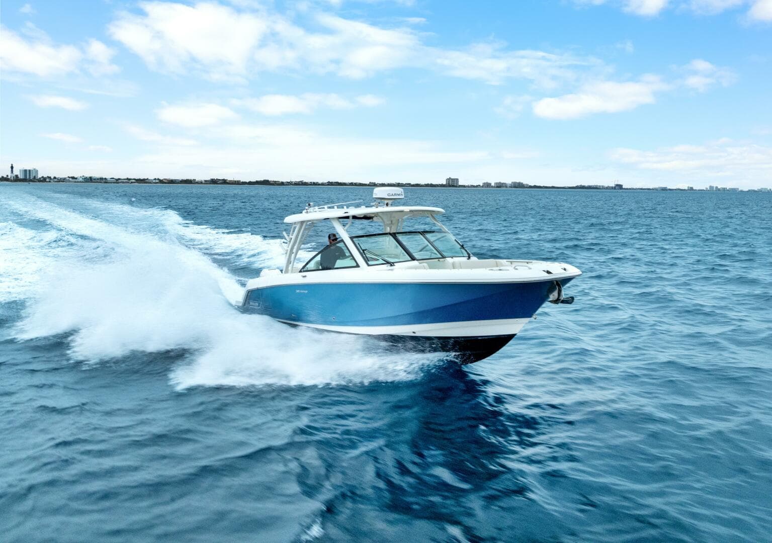 2018 Boston Whaler 320 Vantage — photo 21