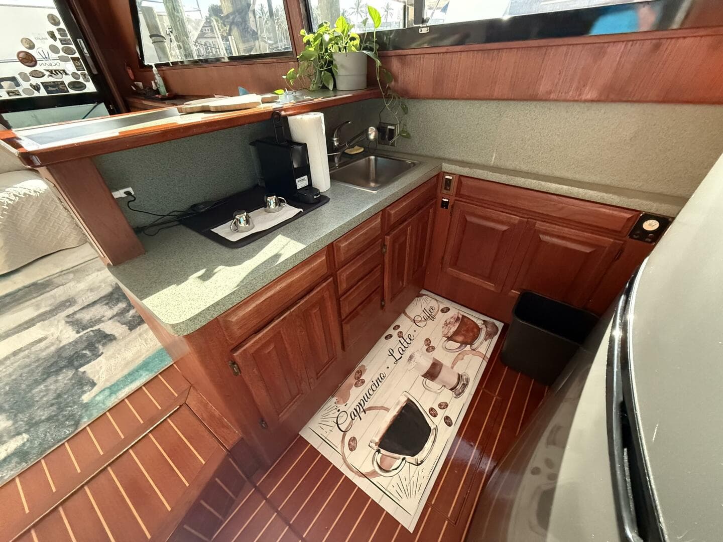 1989 Viking 45 Convertible — photo 24