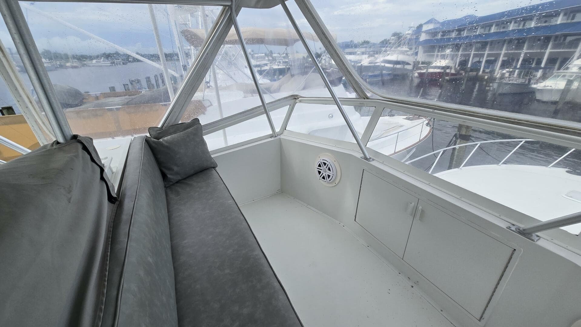 1989 Viking 45 Convertible — photo 19