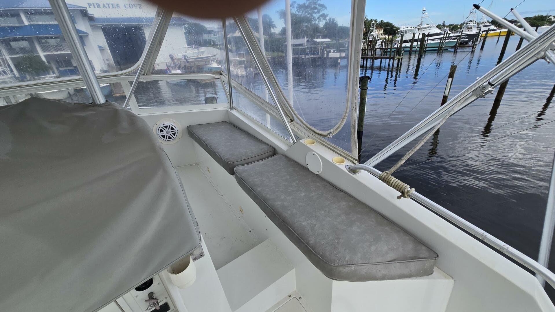 1989 Viking 45 Convertible — photo 17