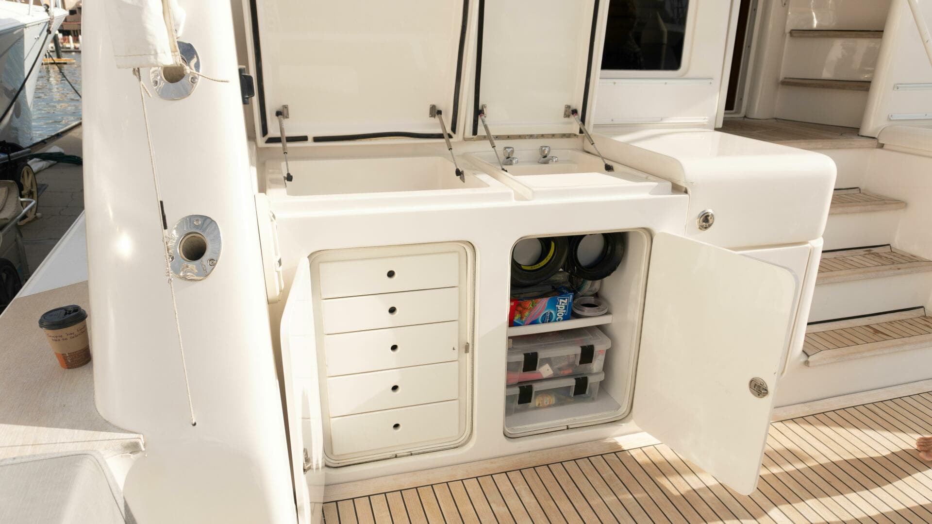 2003 Bertram 67 Convertible — photo 15