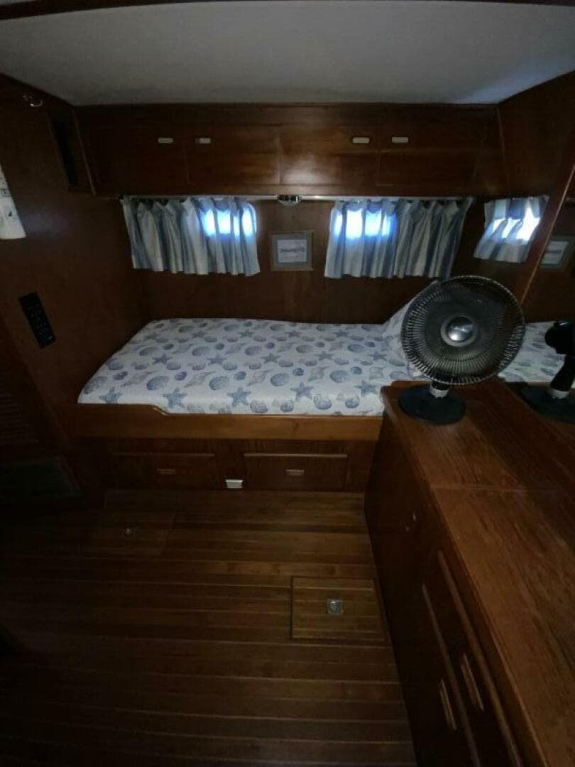 1987 President 41 Double Cabin — photo 45