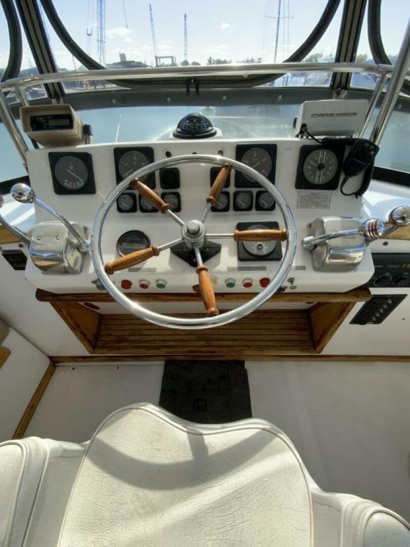 1987 President 41 Double Cabin — photo 24