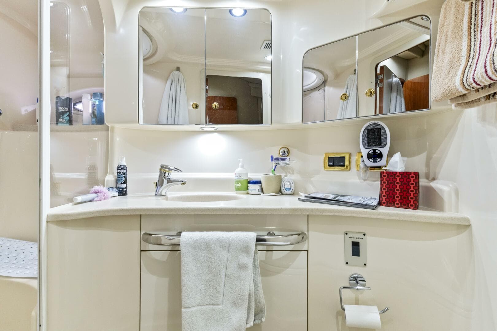 2001 Sea Ray 510 Sundancer — photo 10