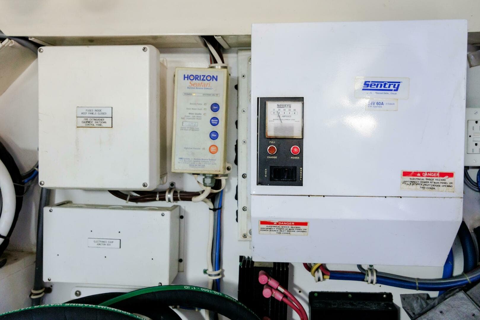 2005 Hatteras 50 Convertible — photo 107