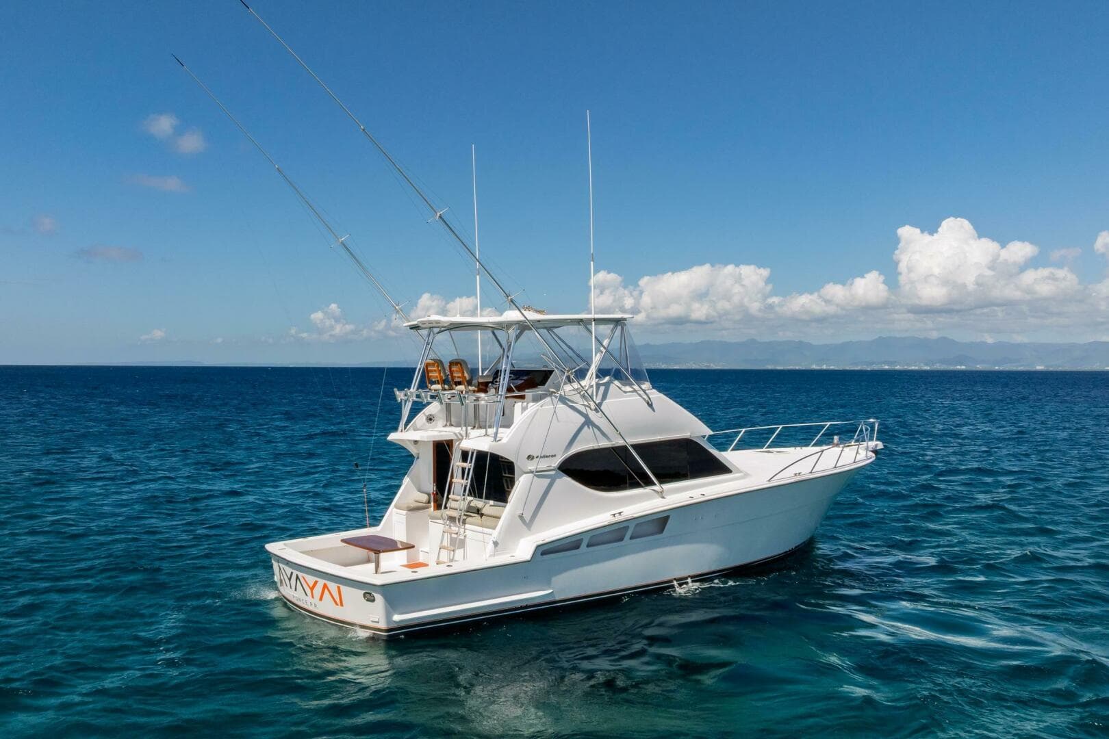 2005 Hatteras 50 Convertible — photo 76
