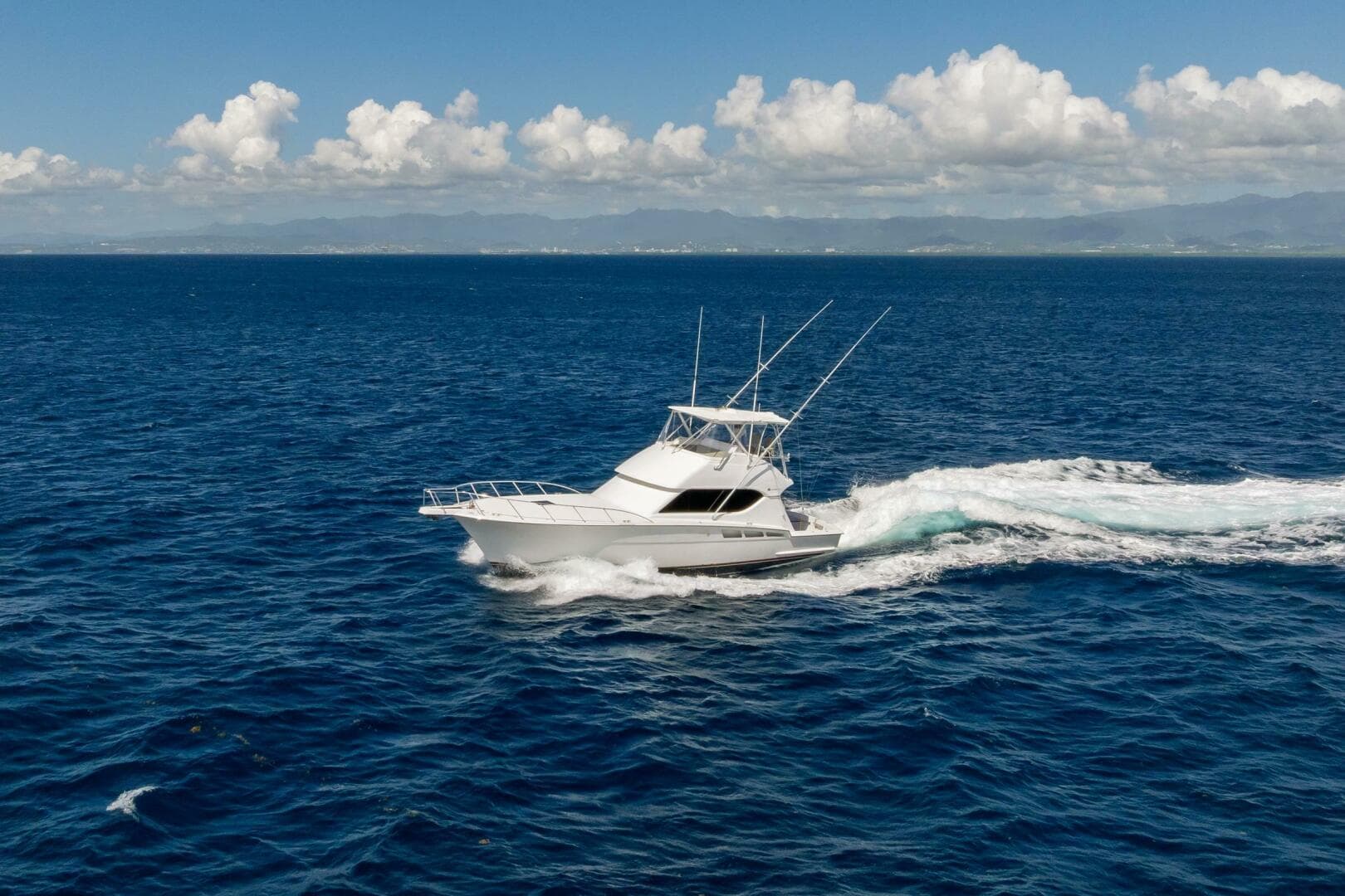 2005 Hatteras 50 Convertible — photo 92