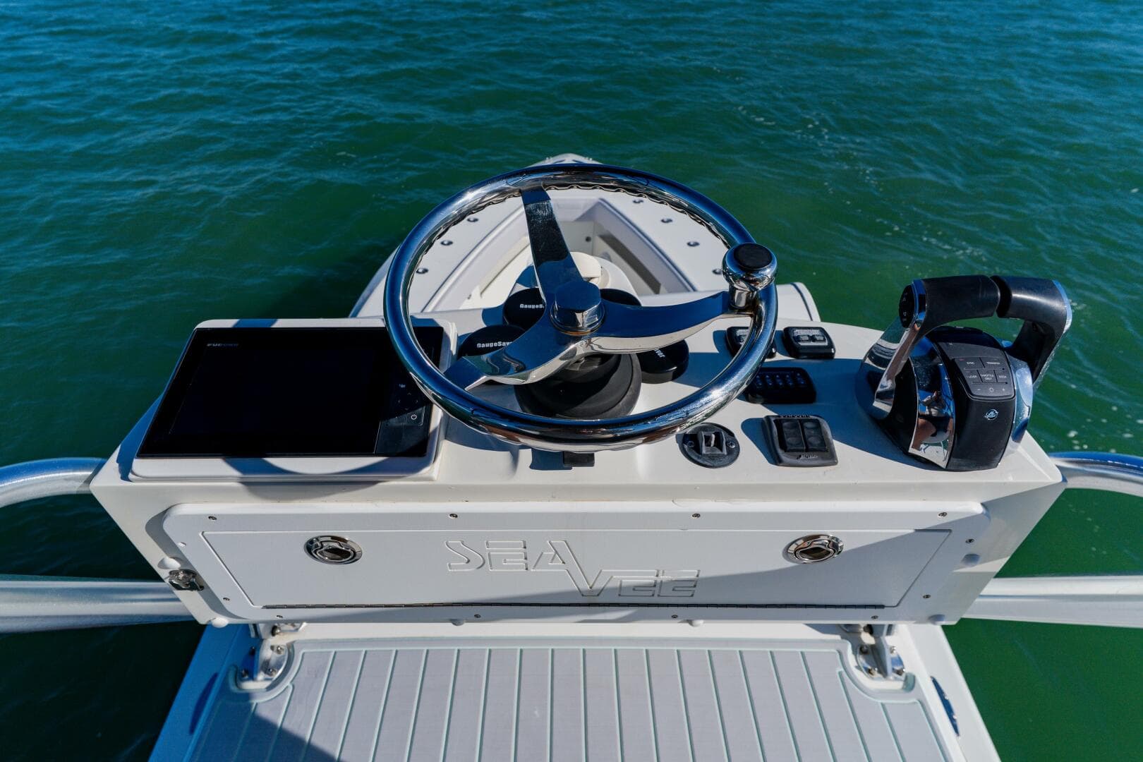 2012 Seavee 390B — photo 25
