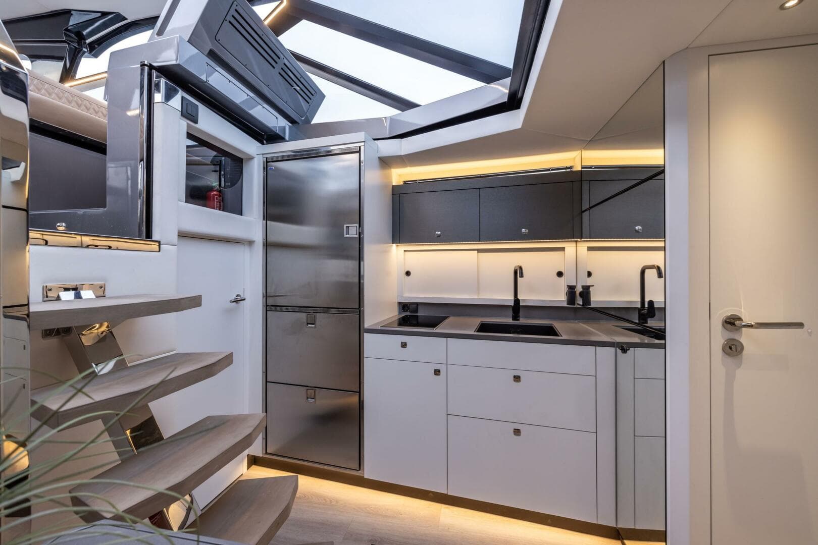 2022 Steeler B50 Aquazen — photo 13