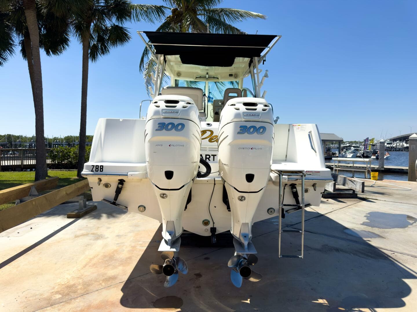 2018 Boston Whaler 315 Conquest — photo 9