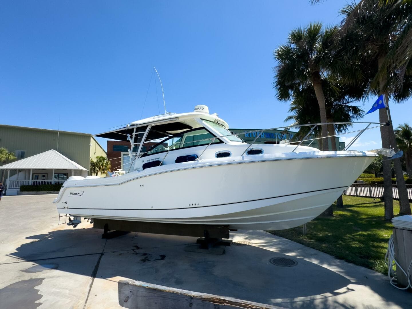 2018 Boston Whaler 315 Conquest — photo 2