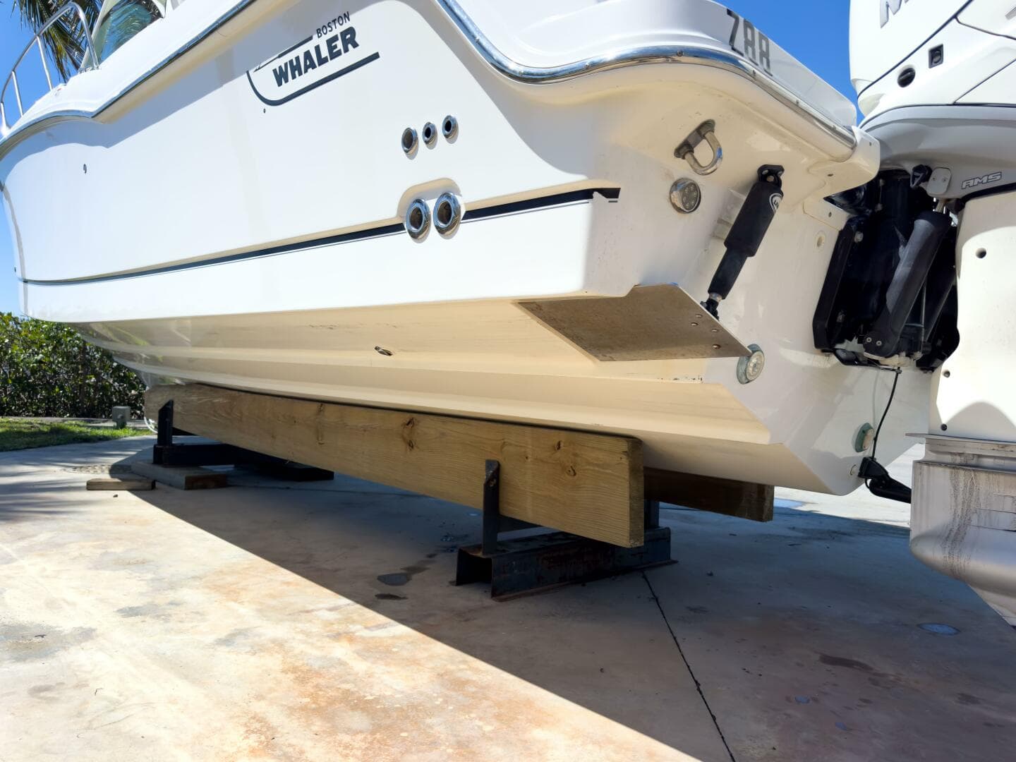 2018 Boston Whaler 315 Conquest — photo 12