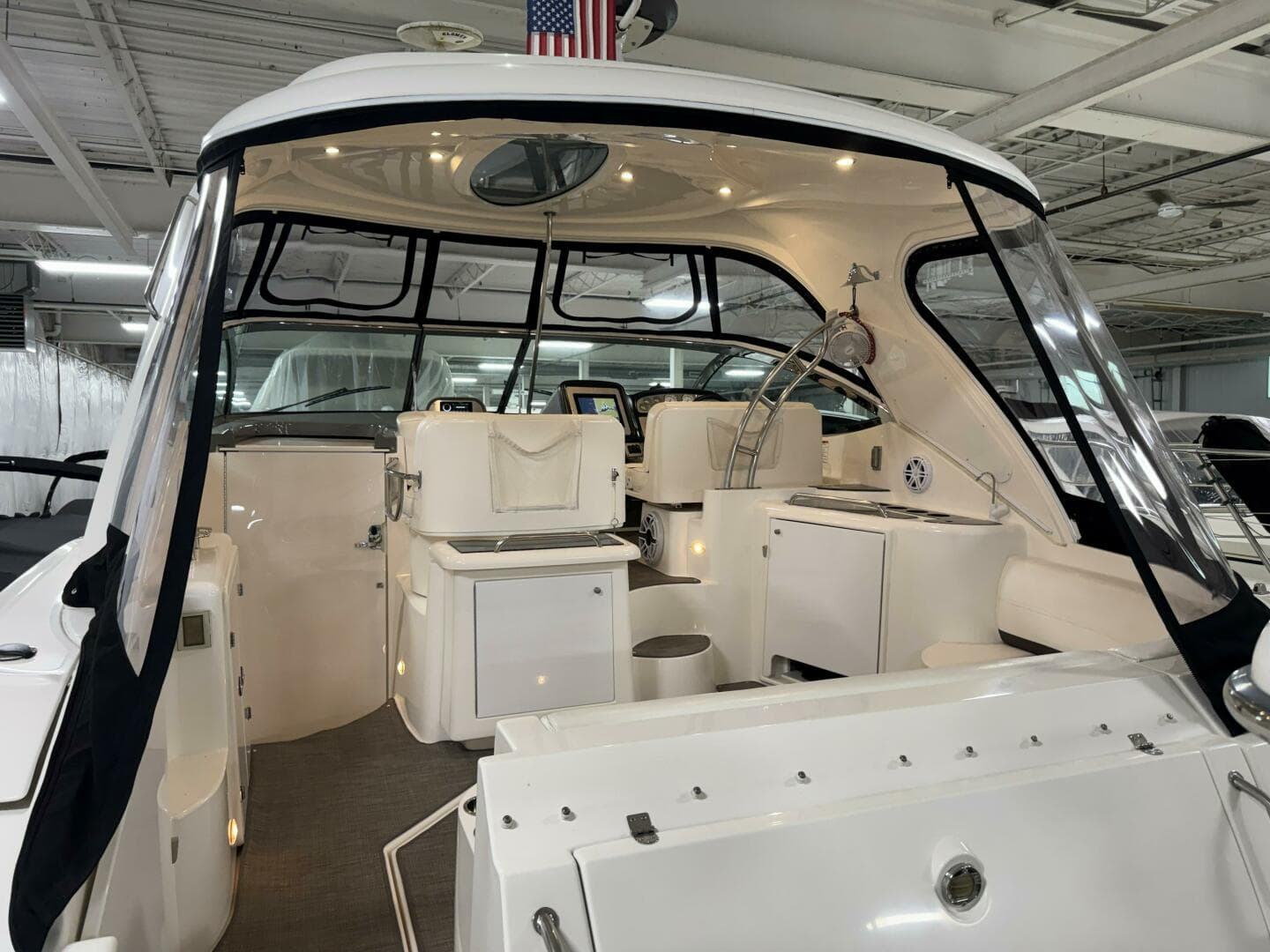 2005 Cruisers Yachts 420 Express — photo 6