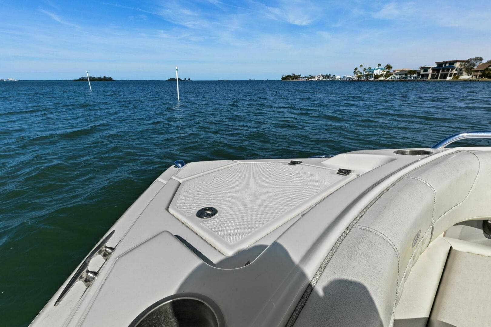 2020 Regal 33 Sav — photo 27