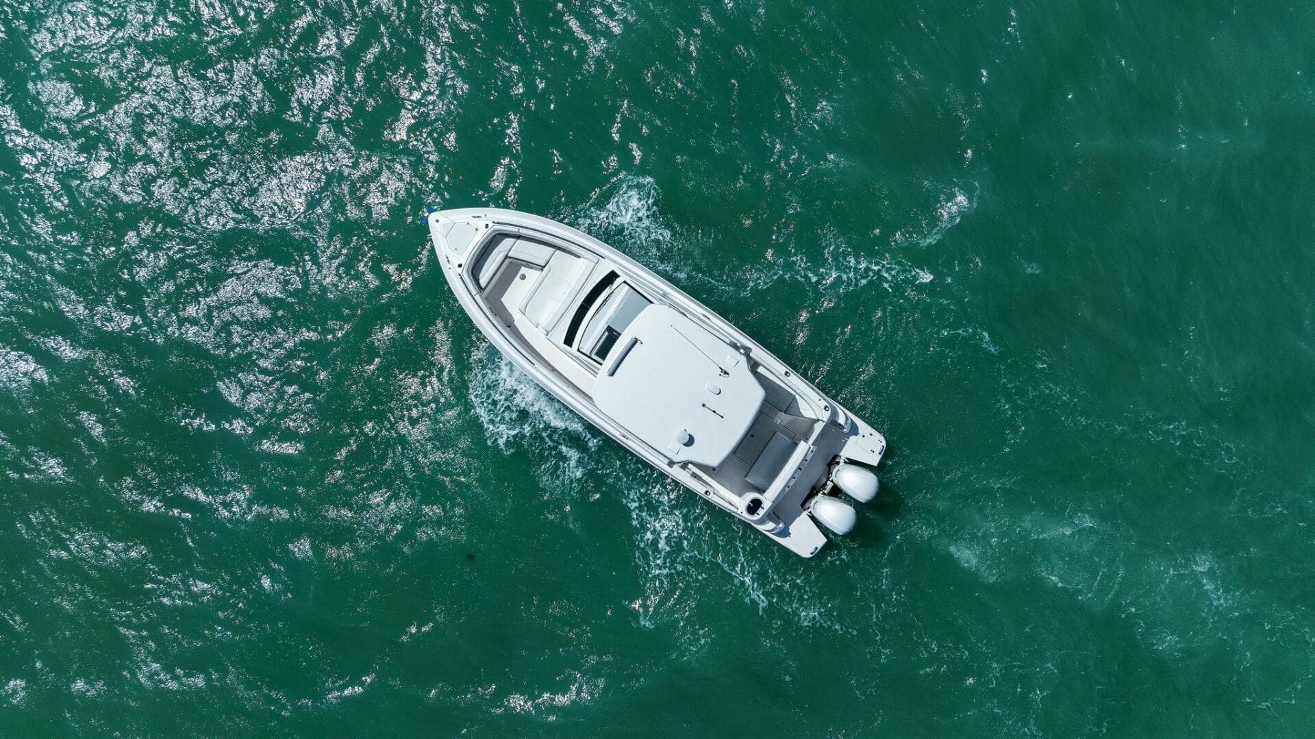 2020 Regal 33 Sav — photo 2