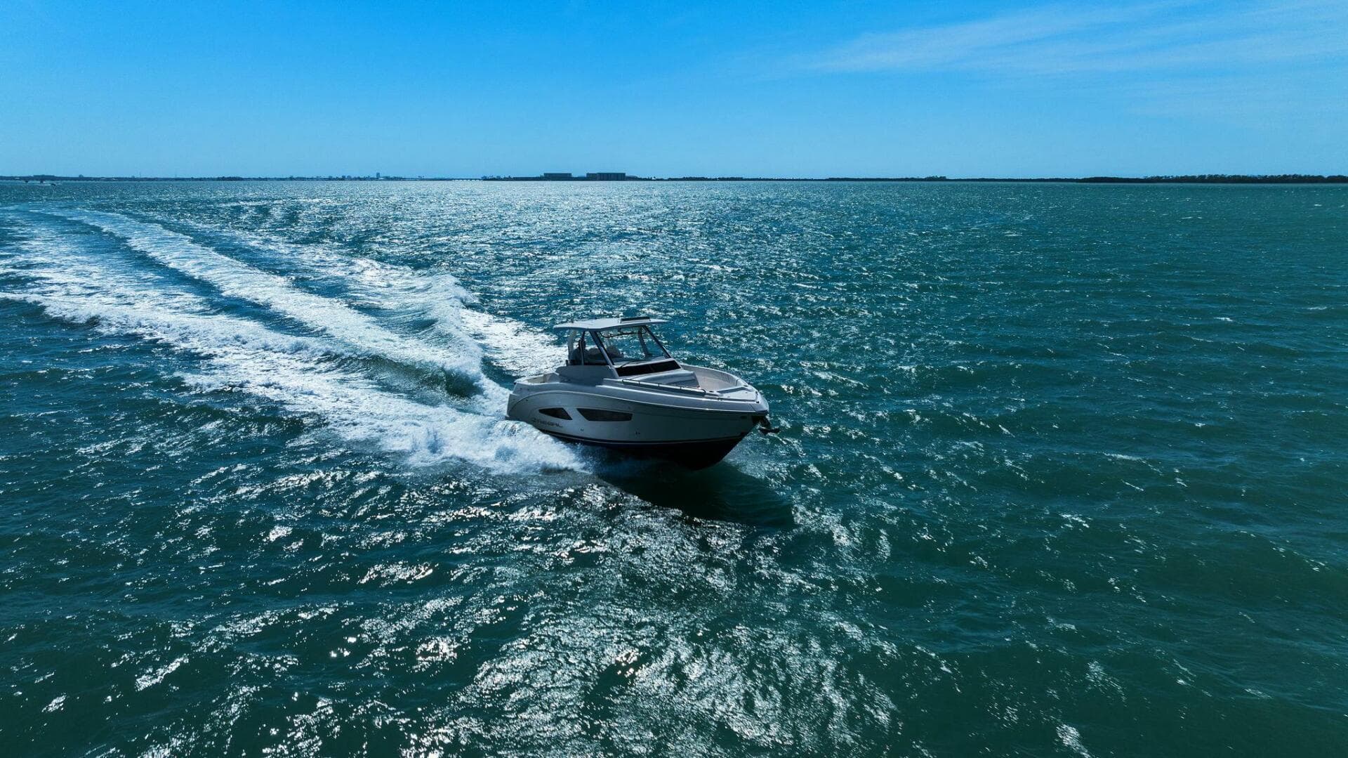 2020 Regal 33 Sav — photo 21