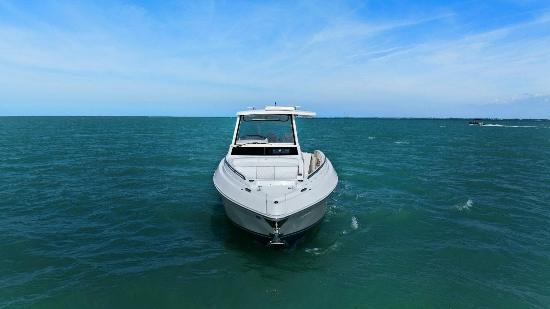 2020 Regal 33 Sav — photo 8