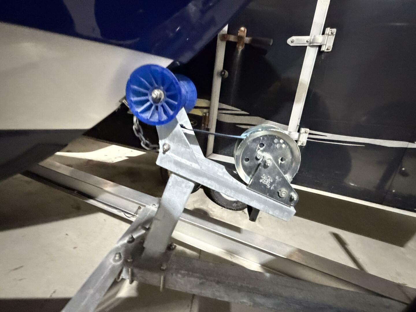 2016 Everglades 230 Center Console — photo 65