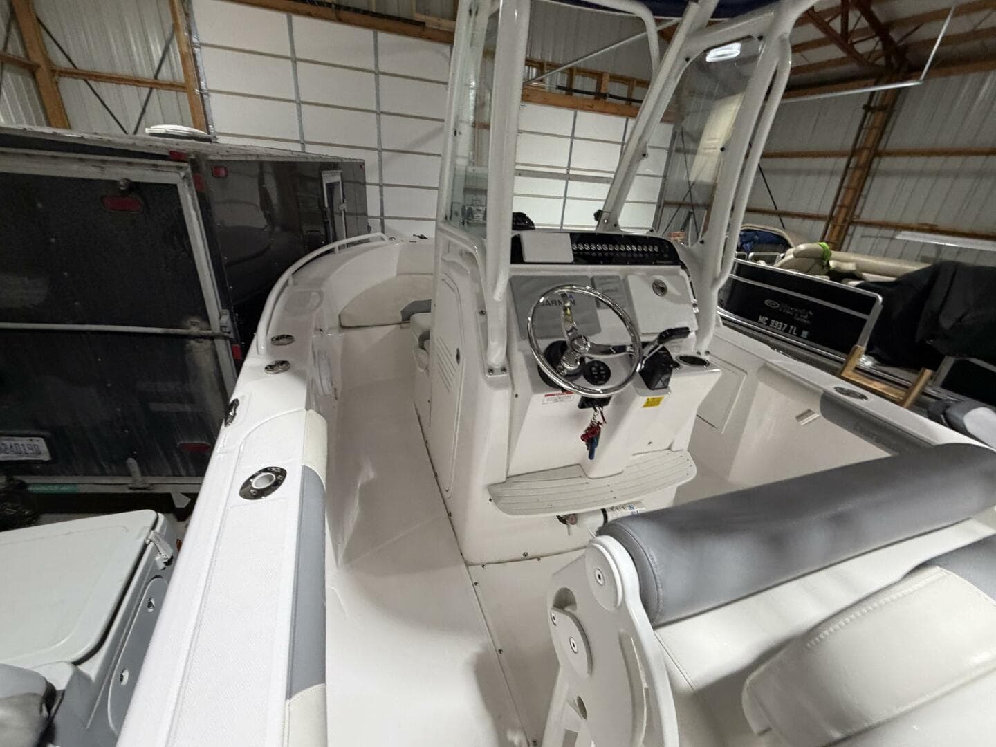 2016 Everglades 230 Center Console — photo 43