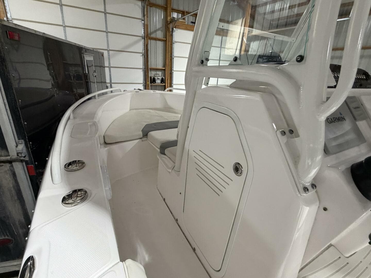 2016 Everglades 230 Center Console — photo 46