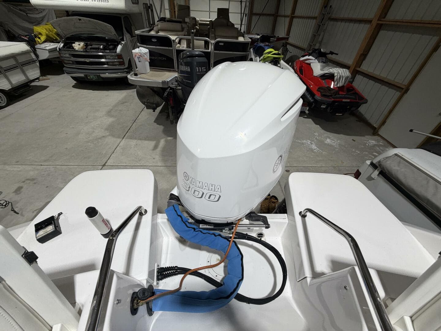 2016 Everglades 230 Center Console — photo 11