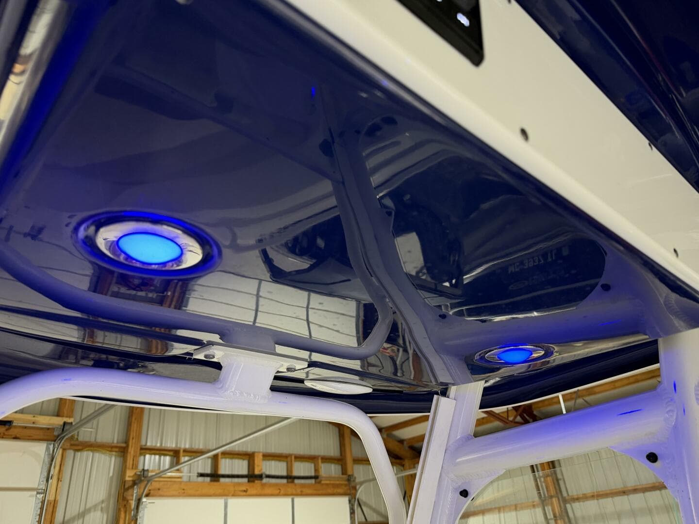 2016 Everglades 230 Center Console — photo 30