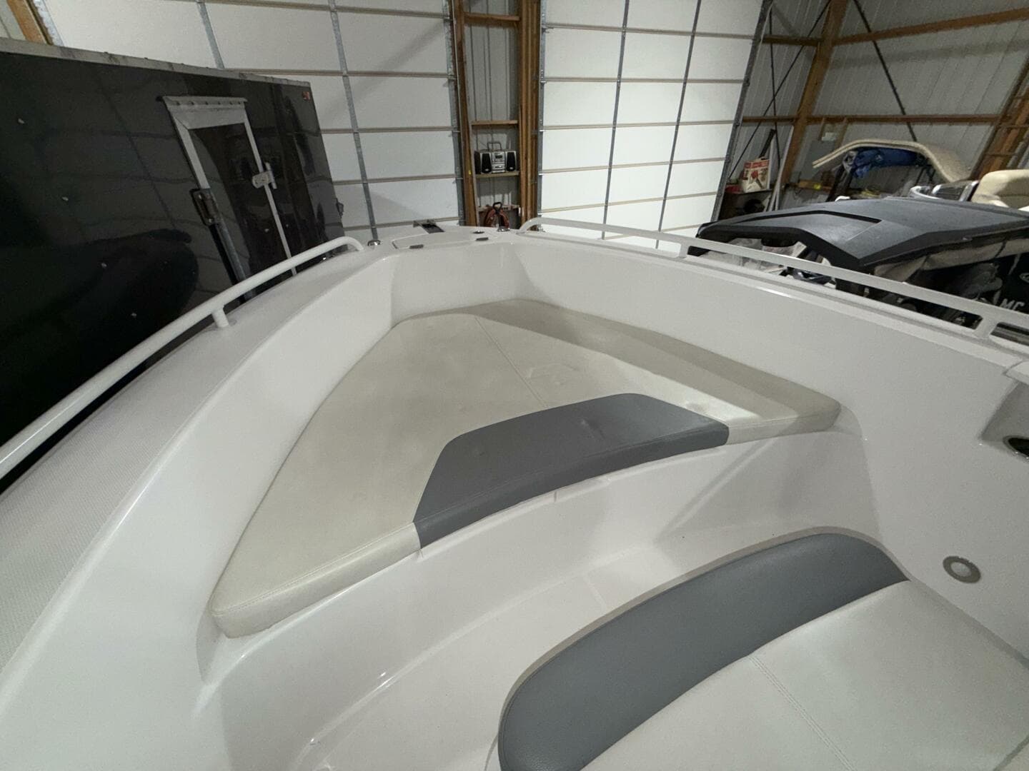 2016 Everglades 230 Center Console — photo 57