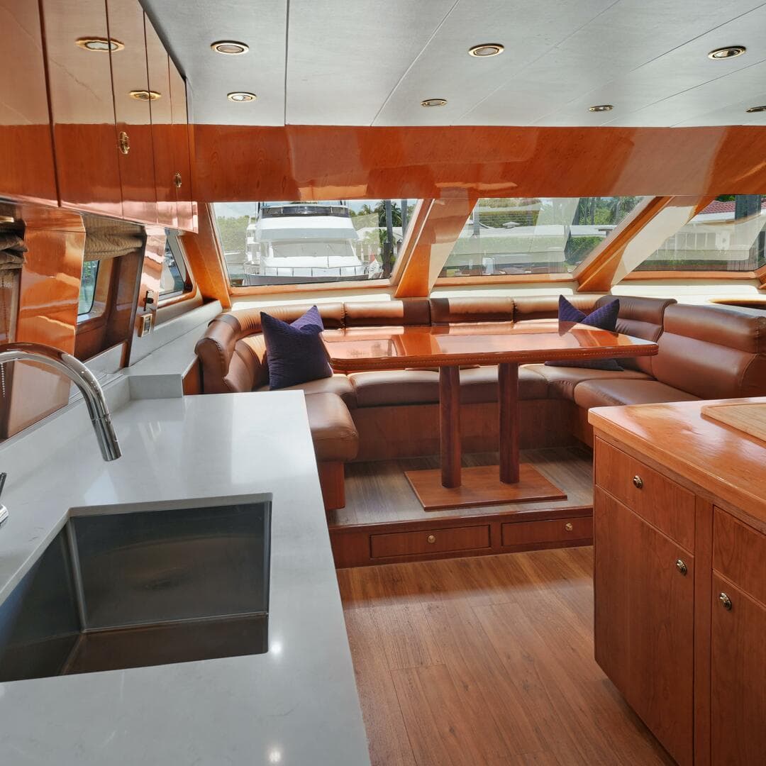 2003 Hargrave Sky Lounge — photo 33