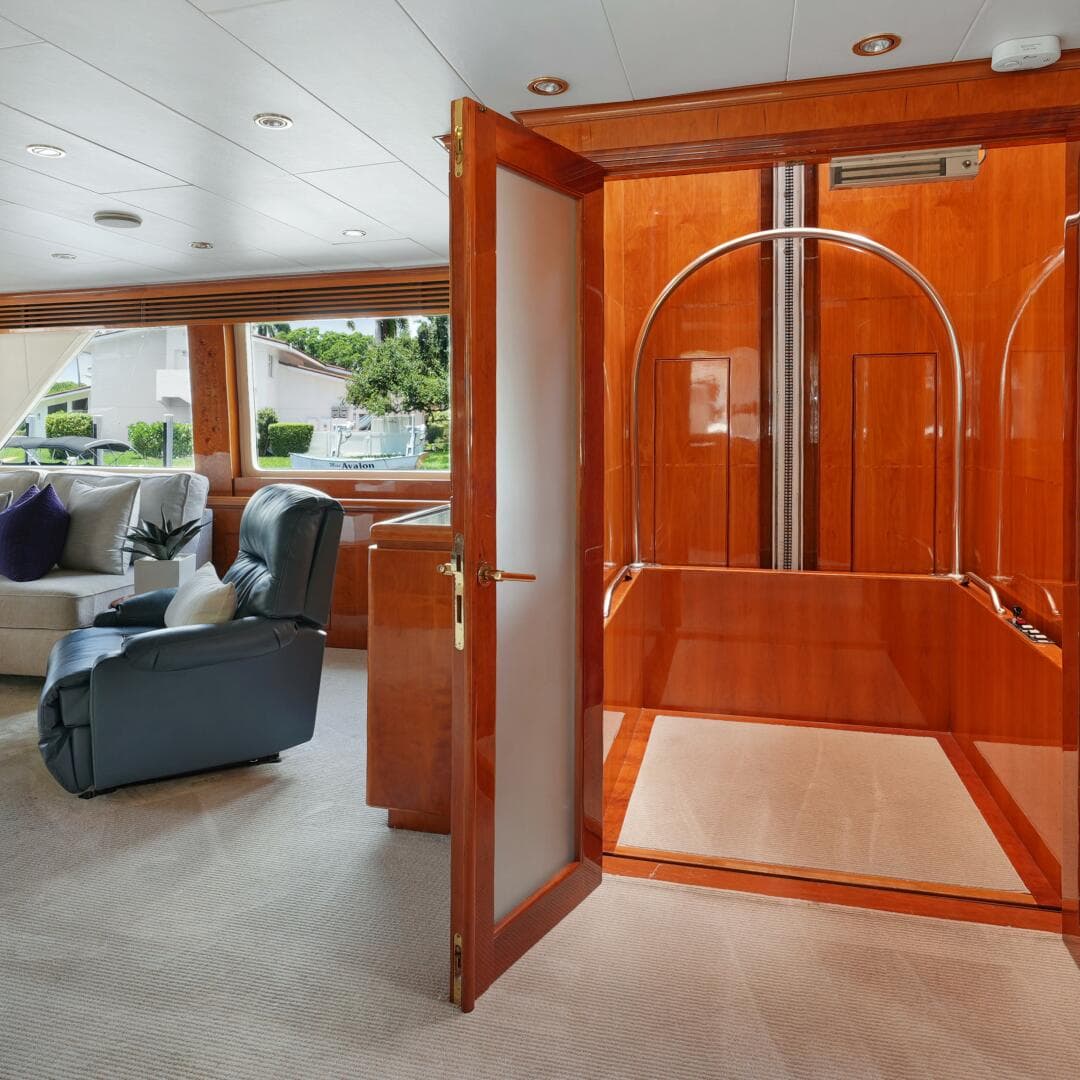 2003 Hargrave Sky Lounge — photo 30