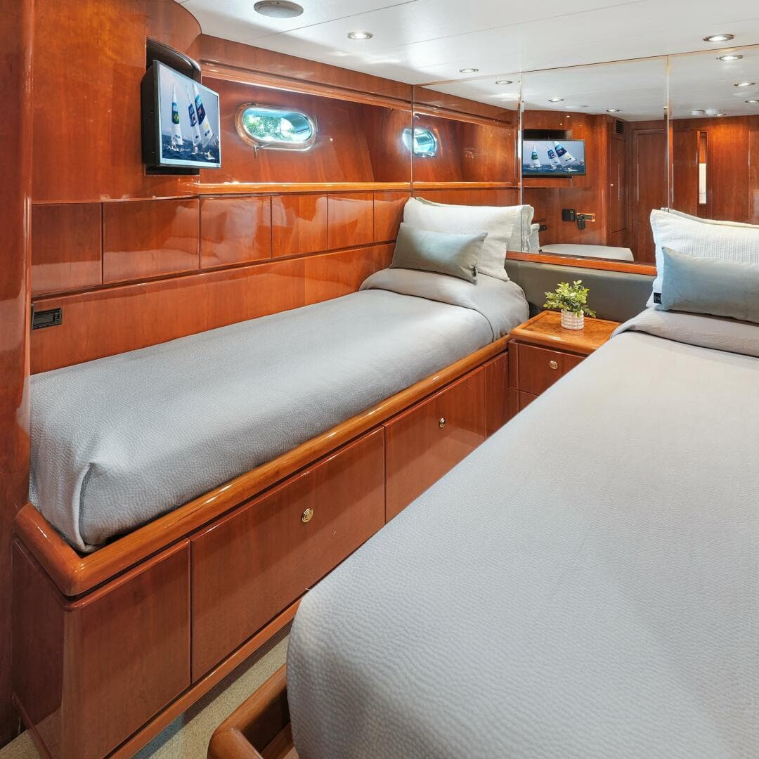 2003 Hargrave Sky Lounge — photo 64